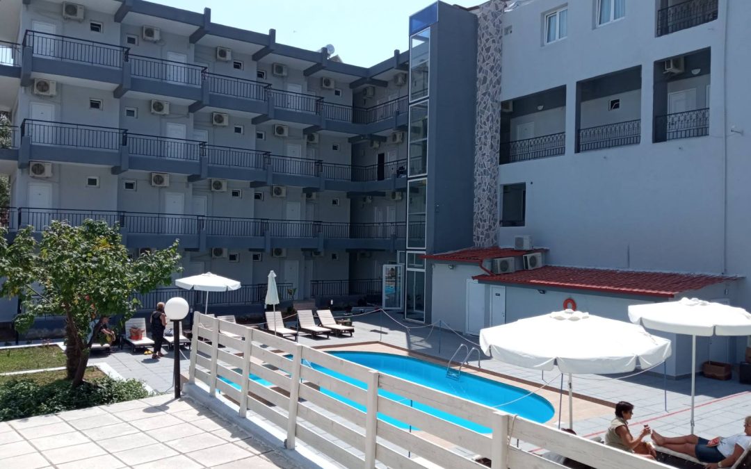Хотел “Golden Beach” 3* – Метаморфозис 2026