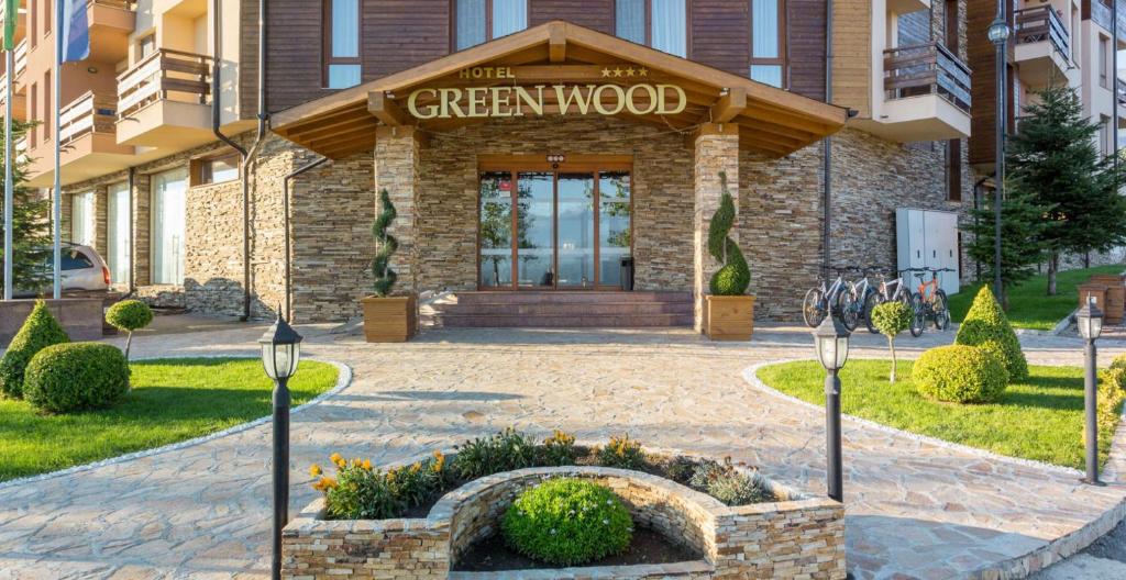HOTEL GREEN WOOD 4 * 